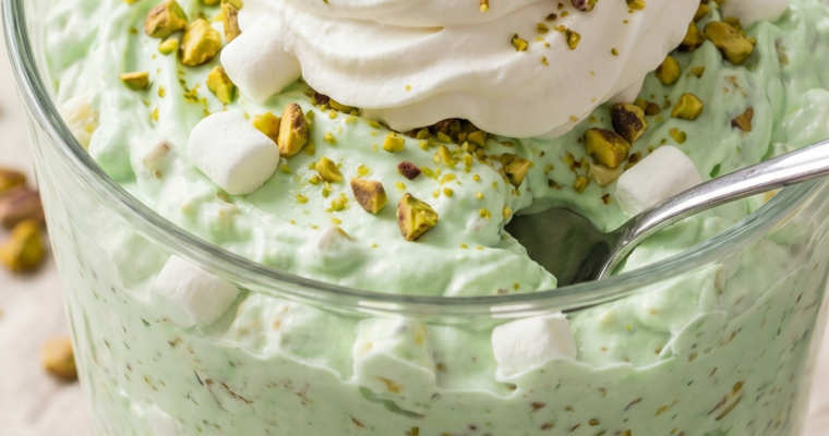 Pistachio Salad (Watergate Salad)